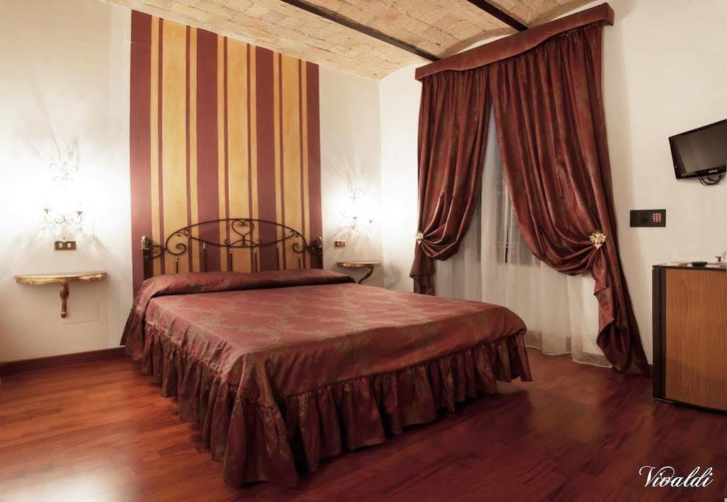 Hotel Antica Locanda Roma Ngoại thất bức ảnh
